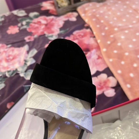 Vince Camuto Heels - Picture 4 of 5